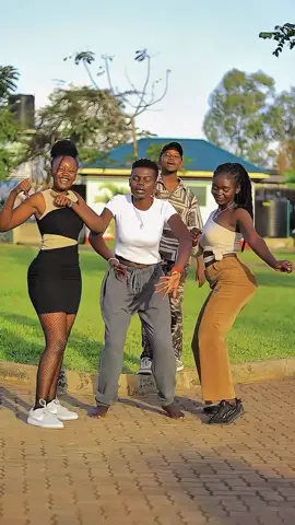 Cheza kama mtu ako na pesa😂//@it's Atieno🦋☕✨👑🌻 @Immah Odhis💖🌹 @kamba_juice🥵   #fyp #miss_ann 