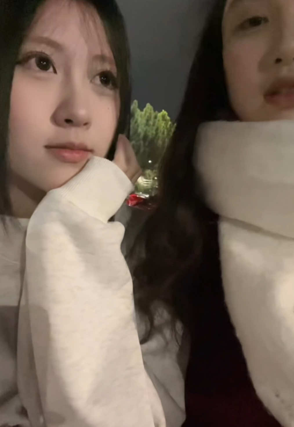 tình yêu là một thứ vô cùng lớn lao, vì nó to lớn nên chẳng ai biết giữ.