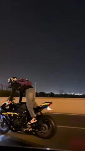 làm chuyến tuor độc hành xuyên đêm nhở#p0402_202 #yamahar1 #xuhuongracing #xuhuong #arai 