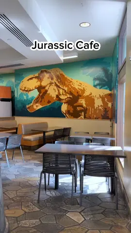 Jurassic Cafe serves breakfast and dinner! They have dinosaur themed food, too! #jurassicworlddominion #jurassicworldrebirth #jurassicworld #jurassicpark #dinosaur #universalstudioshollywood #universalstudioshollywood 