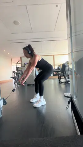 Hotel gym vibes! Shoutout to @JW Marriott for having one of the best resort gyms I’ve seen! ❤️💪🏻 #hotelgym #Fitness #fyp #goviral #legday #lowerbodyworkout 