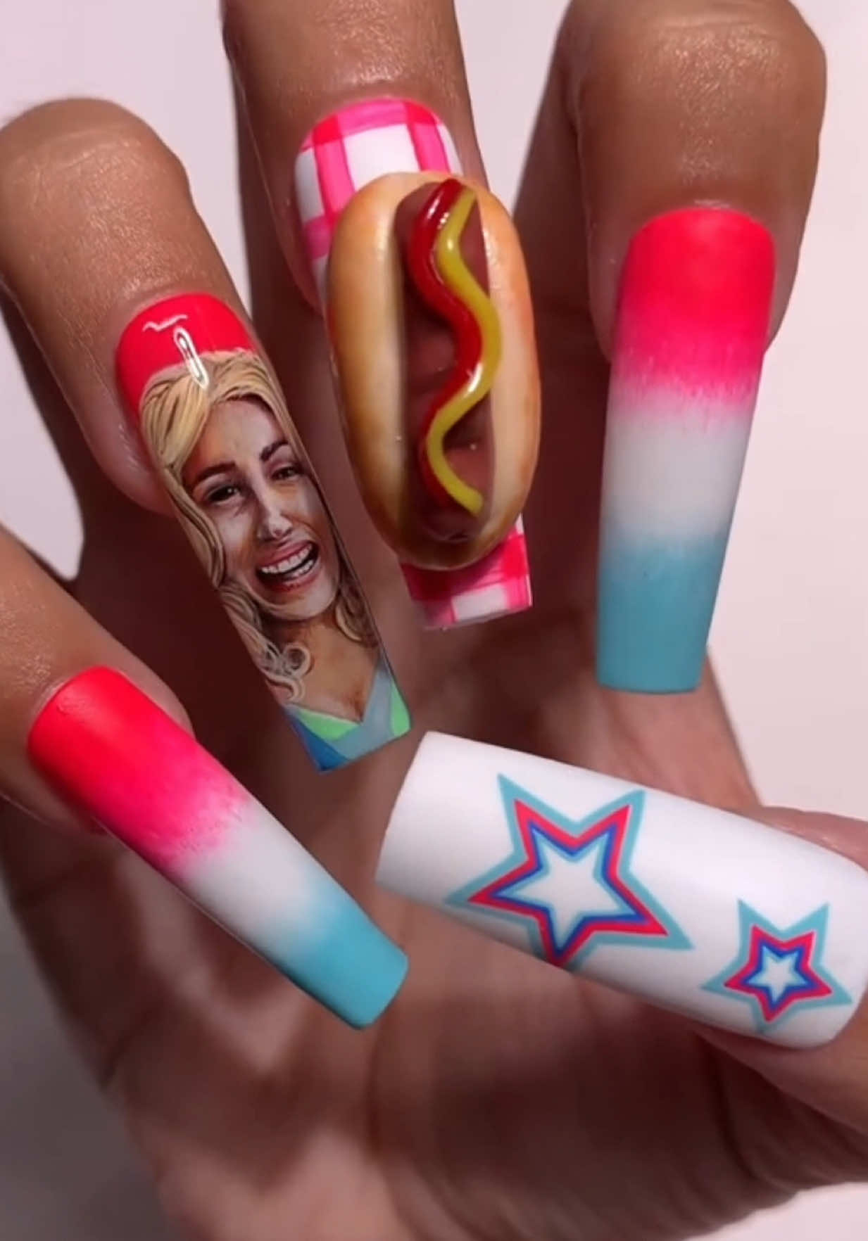 🫵🏻🍆You look like the Fourth of July.. 😜🌭 Name that movie?!🤭👀 These are the only 4th of July nails you’re ever getting from me. 💀 #fourthofjuly #fourthofjulynails #4thofjuly #makesmewannahotdogrealbad #youlooklikethefourthofjuly #july4th #nailart #nails #legallyblonde 
