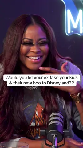 Is Disneyland too special of a moment to let your ex share with their new partner and your kids? Or is it just another day, just another theme park? 🤔 What would you do in this situation? Drop your opinion in the comments, is this a red flag or just regular?? 