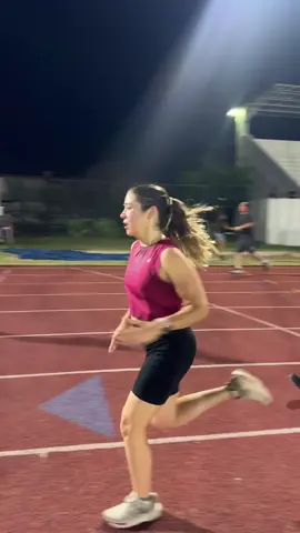 Mis runners fav💖 #runner #Running #motivacion #nike #runtok #amigos 