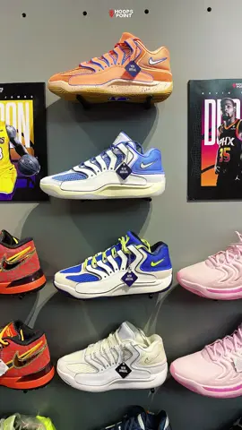 🔥 New colorways just dropped! The Nike KD 18 is back with bold styles and court-ready performance. Which one’s your pick? 🎨👟 Available now at Hoops Point. Come visit us at these locations: 📍 Pacific Place, Jakarta 📍 Pondok Indah Mall, Jakarta 📍 Kota Kasablanka, Jakarta 📍 Paris Van Java, Bandung #basketball #hoopspoint #basketballshoes #kd18 #nike 