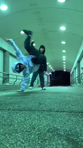 #bboy #breakdance #viral #fyp #bboying #bboymotivation #deporte #motivation #dance #powermoves #tricks #bgirl 