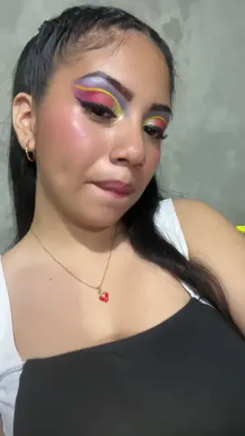 Ese maquillaje Nda que ver jsksjsksj @𝓔𝓵𝓲𝔃𝓪𝓫𝓮𝓽𝓱 // @💌  #fyppppppppppppppppppppppp #paratiiiiiiiiiiiiiiii #contenido #lol #fypシ゚ 