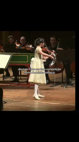 simplesmente Chloe Chua aos 11 anos  #orchestra #classicalmusic #musicaclassica #orquestra #music #orquesta #cholechua