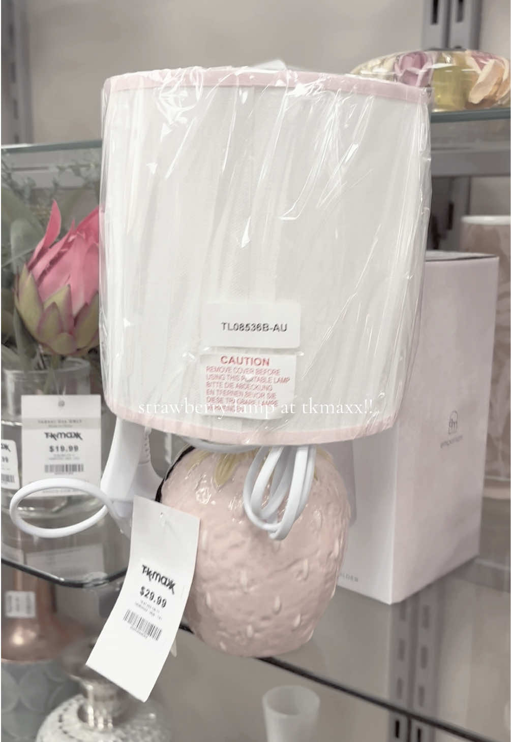 Strawb baby pink lamp at tkmaxx this would suit a cute core room so well oml someone neede to buy this now 😭😭imagine it sitting next to the strawb couch  #cutecore #strawberries #strawberry #lamp #tkmaxx #maximalism #strawberrylamp #cute #cutecore🎀🦴🍮🐾 #cutecoreroom #fyp #shopping #girly #pink 