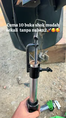 Cuma 10k buka shok tanpa nahan2 pake obeng🥰🥰 #alatpembukashockbreaker #sokdepan #shokdepan #shockdepan #xyzbca 