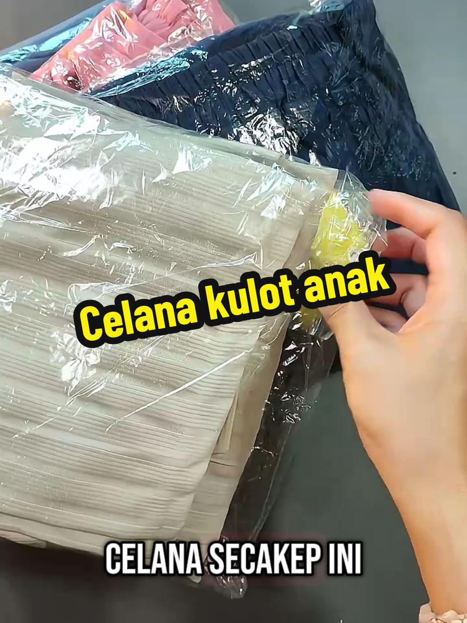 Celana kulot anak perempuan 100 ribu dapat 4 #celanakulotanak #celanaanakperempuan #celanaanakmurah #kulotanak #kulotanakperempuan 