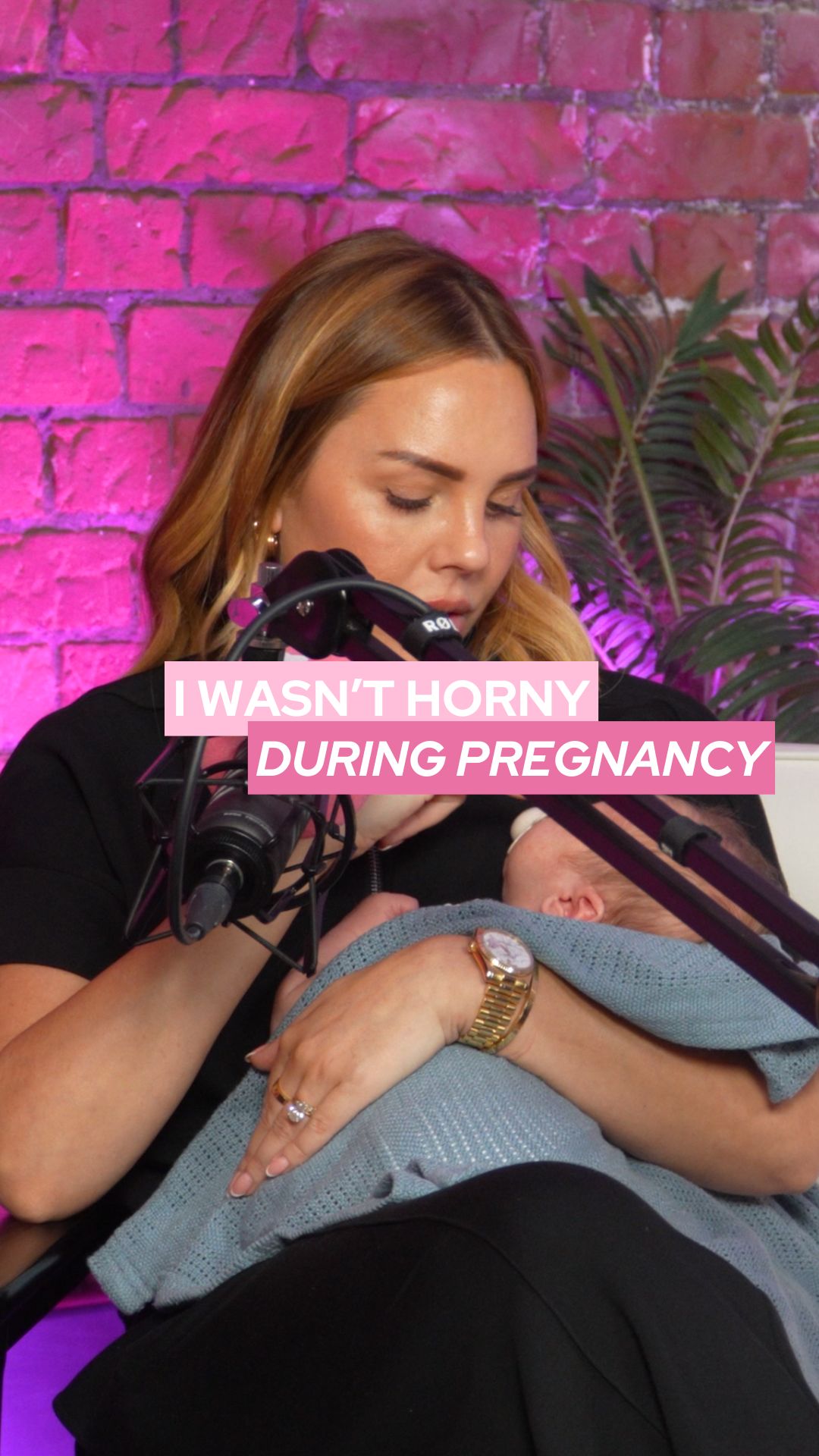 Another peek at this week’s episode... and it’s a juicy one 👀   Lauren gets real about pregnancy hormones, the numb clit struggle (yes, really) and not feeling horny for months.  Then baby arrives… and boom sensation back and she’s ready to pounce on James 😂 Listen now via the link in bio or search Nip Tuck wherever you get your podcasts x