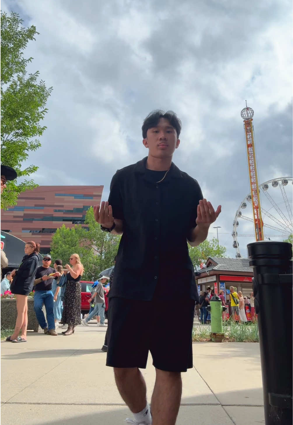 smthn light ✋✋ dc: @Bea #yyc #dance