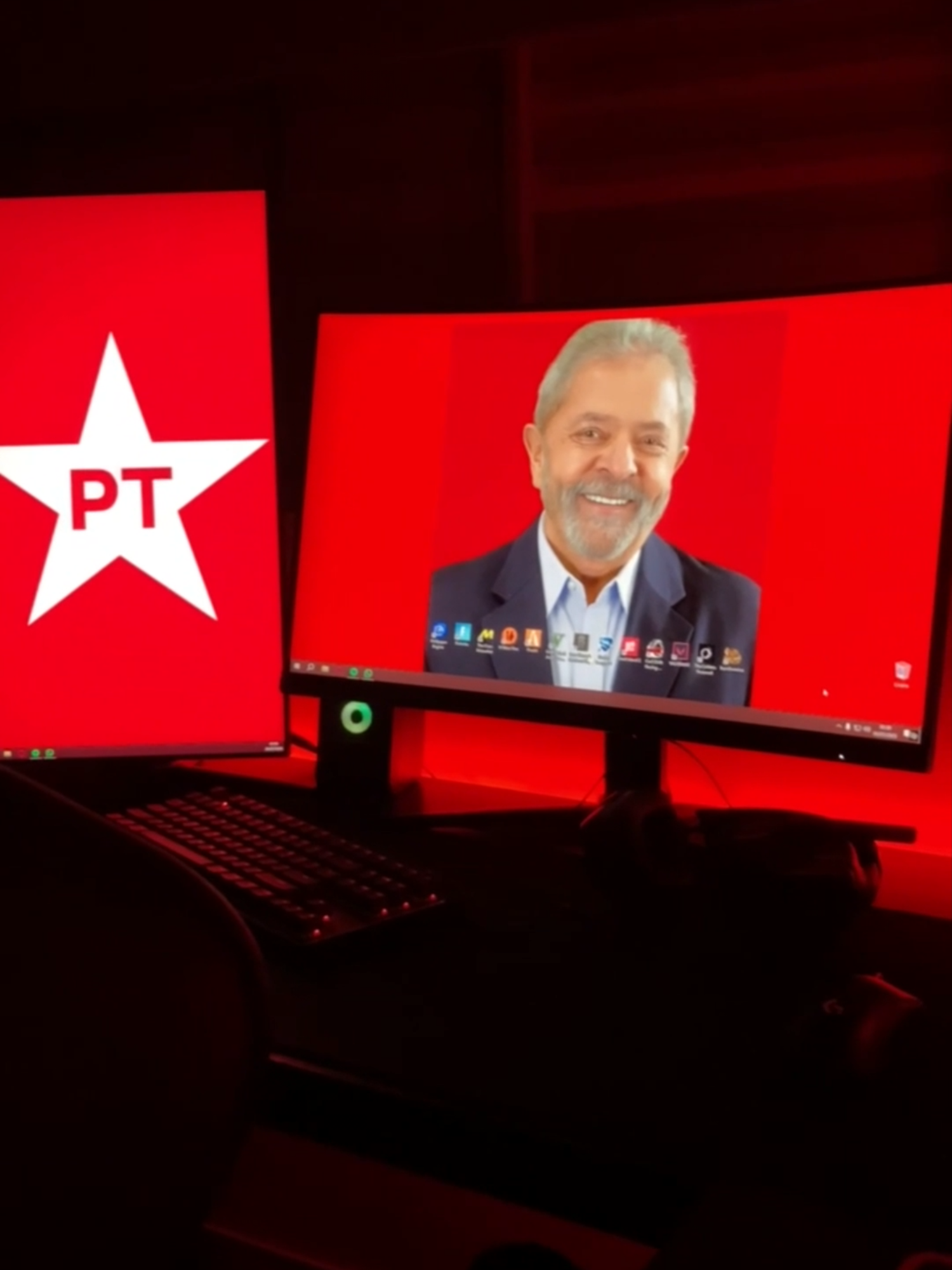 Ah lula meu presidente 😫 . . . . #pcgaming #fyp #lula #gaming #setupgaming
