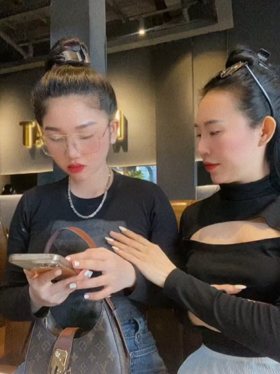 Tui hong chấp nhận kiểu dỡn nv🙄🙄🙄 tui thích lămmmm hahaa 😜😜 #xuhuongtiktok #phuonglinh
