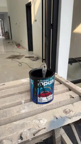 Proses finishing kusen dan jendela besi menggunakan cat duco dari merk propan warna hitam dop