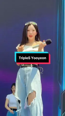 Insane visuals 🤯 Yooyeon at Waterbomb Seoul #yooyeon #tripleS #waterbomb #kpop
