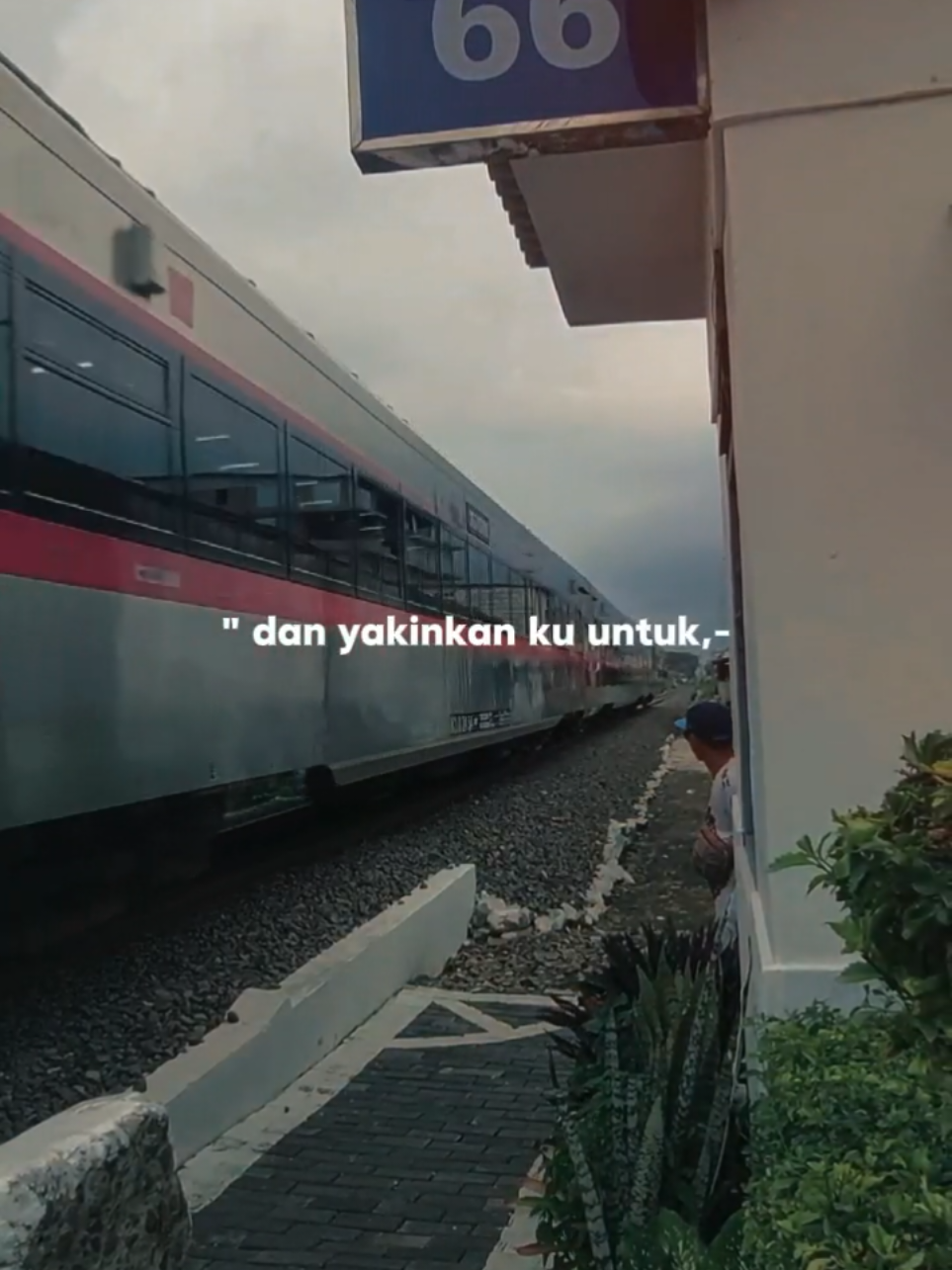 Berdiri ku disini 🍃🔥👉🎧👈🔥@anggidnps #slowmo #liriklagu #pilihanhatiku #lavina #anggidnps #musicbeats #keyabdilah #protemplateid #mytemplatepro #CapCut #4upageシ #fyp 