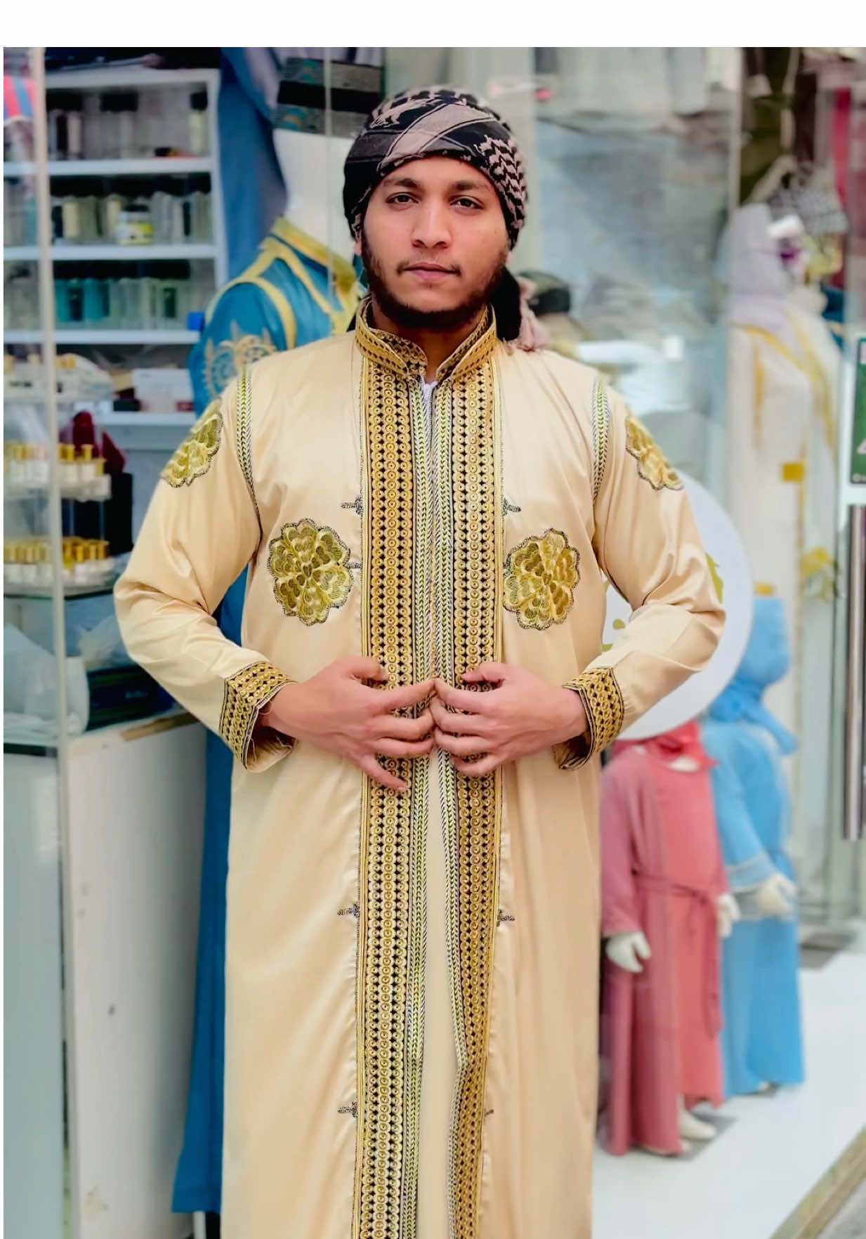 #VNVideoEditor #kandura #kanzu #VNVideoEditor #zairafashion #dubai🇦🇪 #france🇫🇷 #senegalaise_tik_tok #abaya #dubaiabaya #uae🇦🇪 #trending #usatiktok🇺🇸 #malitiktok🇲🇱 #wear #onemillionaudition #dubaitiktok #mayottetiktok #mayotte #usa #trending #africantiktok #african 