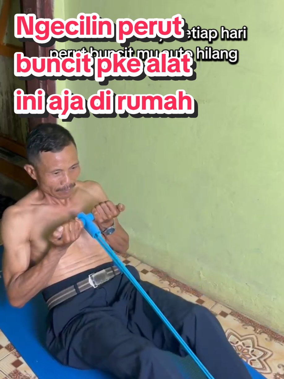 lakukan 10 mnit aja setiap hari perut buncit mu auto hilang deh #tummytrimmer #workout #workoutmotivation #olahraga 