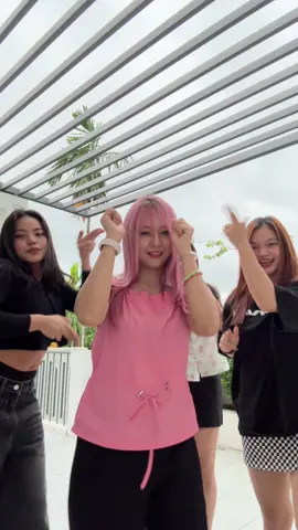 4 girls 4 vibess @Delulu_H🙄 @dar @Yamin Thu🐻ྀིྀིྀིྀིྀི #fypシ゚ #dance #dance 