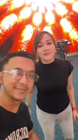 🎵ကာ...ကာ...ကာ..ကာရာအိုကေ🎵 Karaoke with Wine Su #ကာရာအိုကေတူတူဟဲကြမယ် #HeLay#karaoke #WineSu #happysong #foryou 