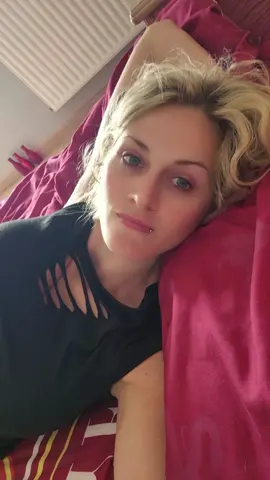 Je vous attends en live tout a l'heure #following #foryoupage❤️❤️ #fyp #pourtoi #prt #live #livetiktok 