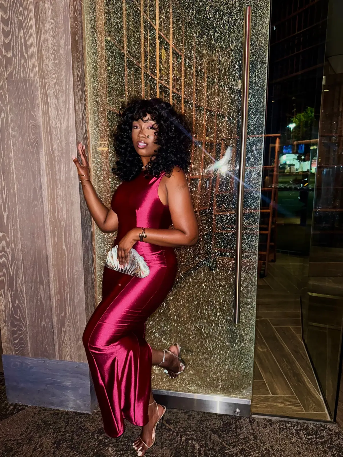 At this age going out for dinner and going home is my vibe🤣 anyway ladies I loved this hair! It’s made the outfit just pop!!! A quick style that’s perfect for summer! 