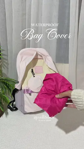 protect your school bag from getting wet using this waterproof bag cover. #rainydayessentials #waterproofbagcover #travelessentials #studentmusthave #rainyday 