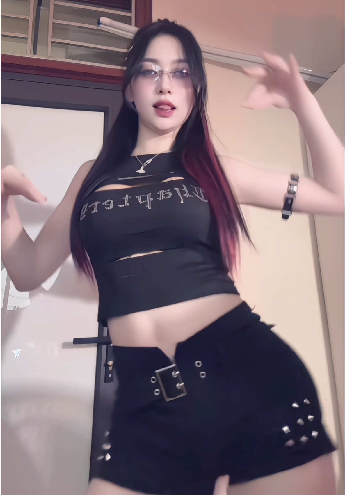 Bơi vì Căng 🤣 #idol #idollive #livedance #dance #livenhaytheoquatang #livebienhinh #trend 