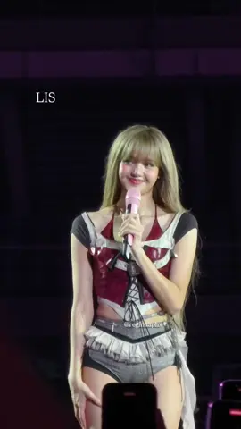 #lisa #blackpink 