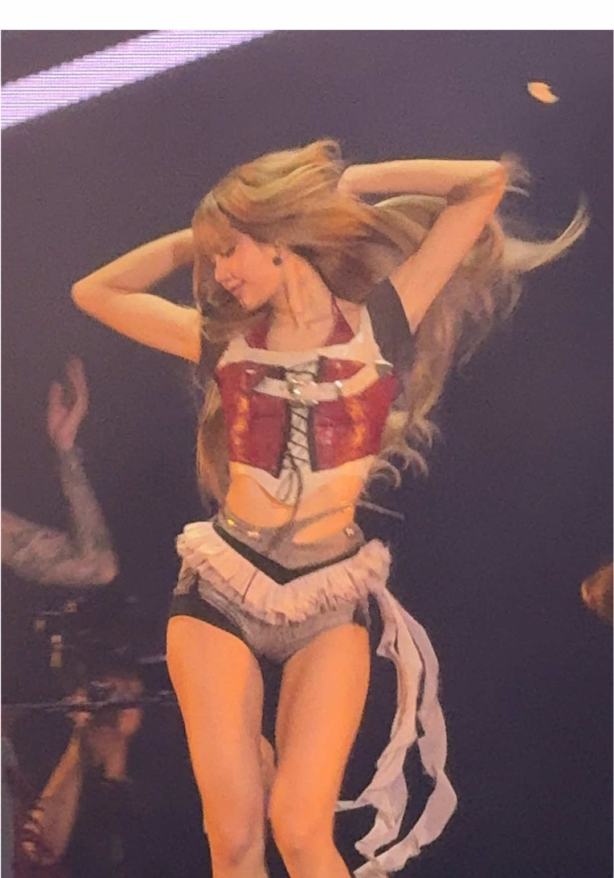 Lisa Jump Blackpink new song. I get my concert tickets from @onetic link in bio #BLACKPINK #블랙핑크 #WORLDTOUR #DEADLINE #ブラックピンク #BLINK #LISA #리사 #LALISA 