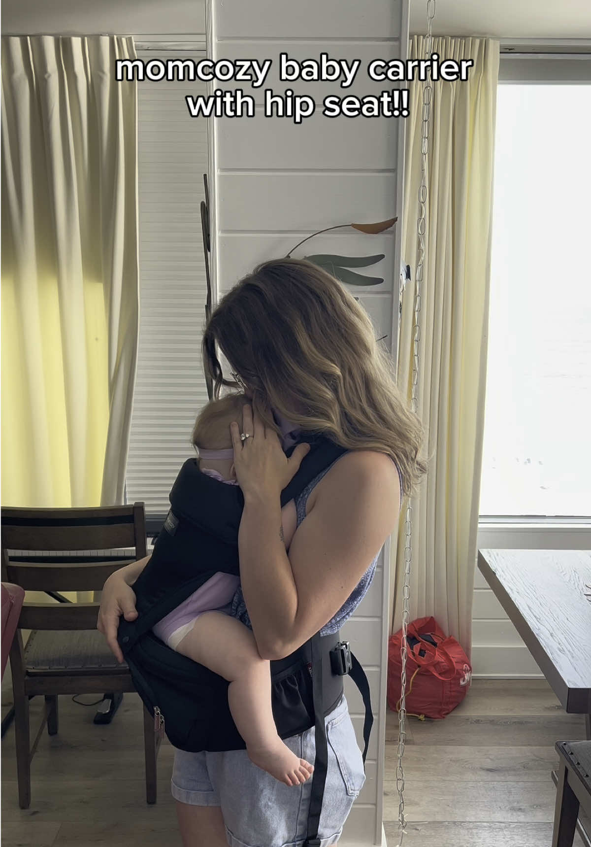 This right here has changed motherhood for me for the better!! @momcozy #momcozy #momcozyshop #momcozylife #momcozybabycarrier #momcozyhipseatbabycarrier #sahm 