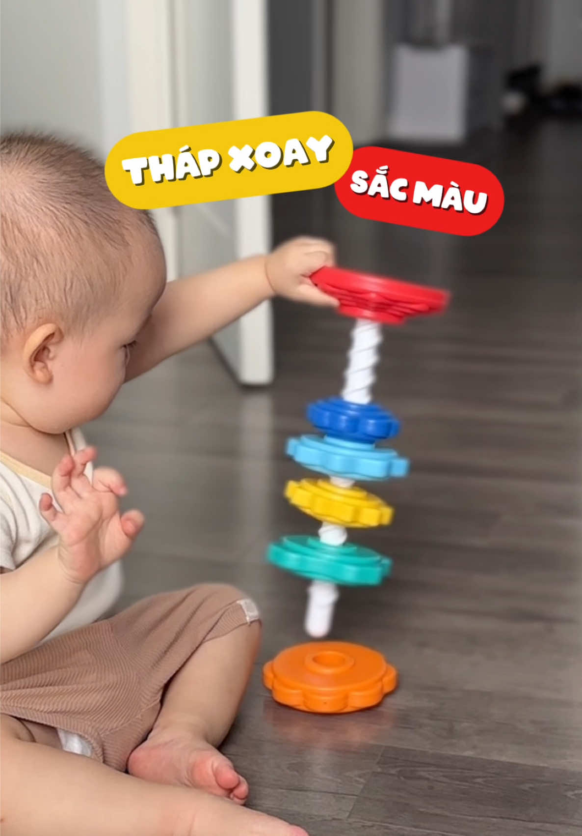 Cũng là tháp xếp chồng mà xoay xoáy là ảnh thích liền😂 miệng cứ “Ú ù” #dochoi #dochoichobe #review #doembe 