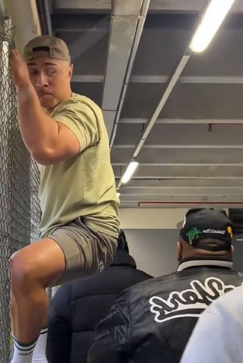 Best “move or be moved “#fyp #funny #Foryou #funnyvideos #funnytiktok #hahaha #funnyprank #prank #tiktok 