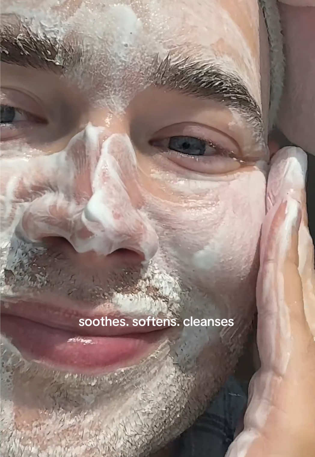 If your skin’s ever gone red, tight, or angry out of nowhere - same 😩 ᵃᵈ this was me after a sensitivity flare-up. Try the @mixsoon centella cleansing foam, perfect for when your skin needs a reset 🫧 #centellacleansingfoam #koreanskincare #skincareroutine #glassskin #amazon 