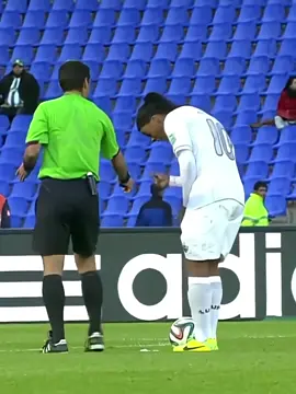Ronaldinho Gaúcho Puro entretenimento🥰🤌🍷 #football #futebol #fut #skills #ronaldinho 