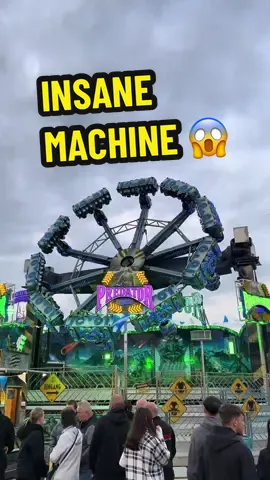 Predator is an absolute BEAST! One of only 2 Moser Rides Top Star Tours still travelling around the world today, it’s one of my favourite rides in Germany 🙌🔥 #predator #kaiser #insane #ride #germany #kirmes #düsseldorf #rheinkirmes #2025 #scary #rides #funfair #fyp 