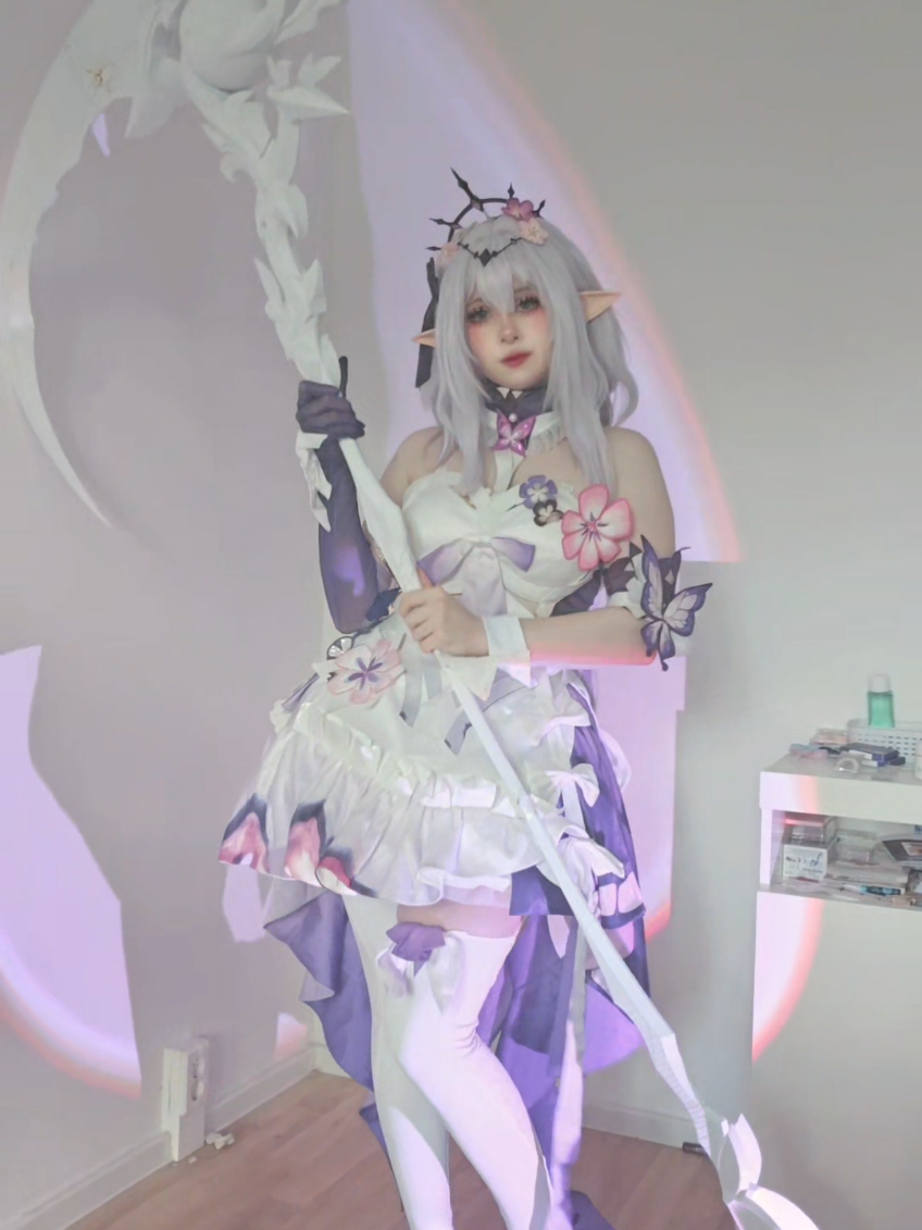 HOW TO GET RID OF THE FILTER I NOTICED TO LATE AND CAN'T GET IT OFF #Cosplay #hsr #honkai #honkaicosplay #HonkaiStarRail #honkaistarrailcosplay #hsrcosplay #castorice #castoricecosplay #scythe #cosplaywig #castoricewig #cosplayprob #phainon #aglaea 