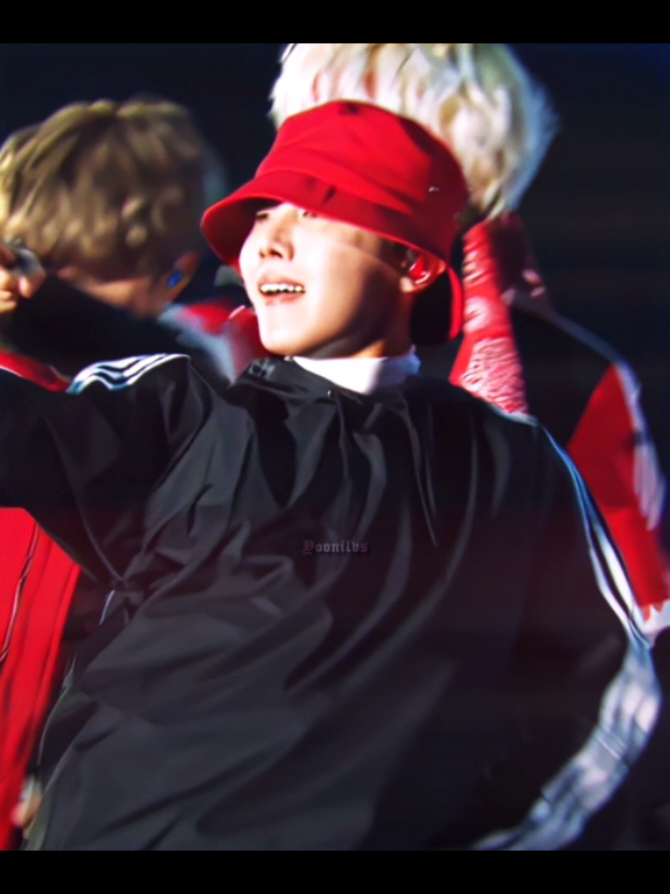 It's so hot here | #hoseok #jhope #hoseokedit #jhopeedit #junghoseok #bts #btsedit 