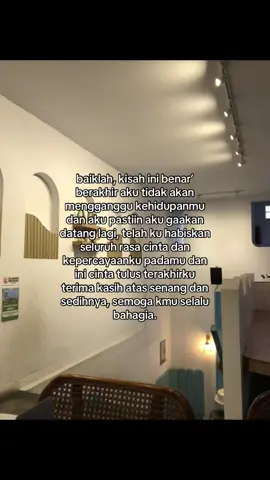 bagian tersakit adalah mengiklaskan seseorang masih ingin kamu genggam.. #fyp #foryoupage #bismillahfyp #xyzbca 