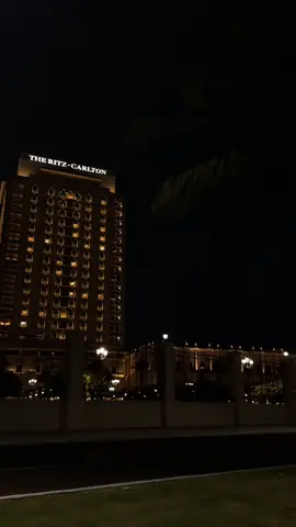 late night drive>> #fyp #jeddah #saudiarabia 