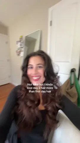 I forgot to put overnight rollers in but the hair suprisingly is still slaying 