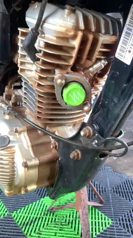 4 produtos top para limpeza de moto, se liga 🔥 #viralizarnotiktok #foryoupageofficial #vonixx #foryour #viral #videosvirales #fyp #foryoupag #viraliza #moto 