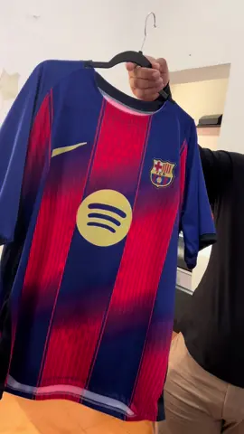 Te explicaremos todo el proceso que debe pasar una franela para que luego pueda estar en tus manos😍… Tenemos disponibles el nuevo diseño de la Franela del Barcelona , y con la mejor calidad y precio 🤑🤑 Lara, Barquisimeto  📍Carrera 15 con calle 29  . #exsus #exsusoficial #sublimacion #lara #barquisimeto🇻🇪🇻🇪🇻🇪🇻🇪🇻🇪🇻🇪 #barcelona #franelabarcelona #bisca #biscabarca #franela #calidad #resistencia #franelagranformato #venezuela🇻🇪 