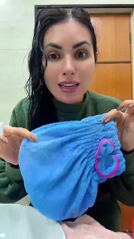 A touca mais famosa do momento , nao danifica seus fios tira toda humidade sem esforco. Touca favorida das coreanas ja garanta a sua hoie #toucamicrofibra #cabelo 