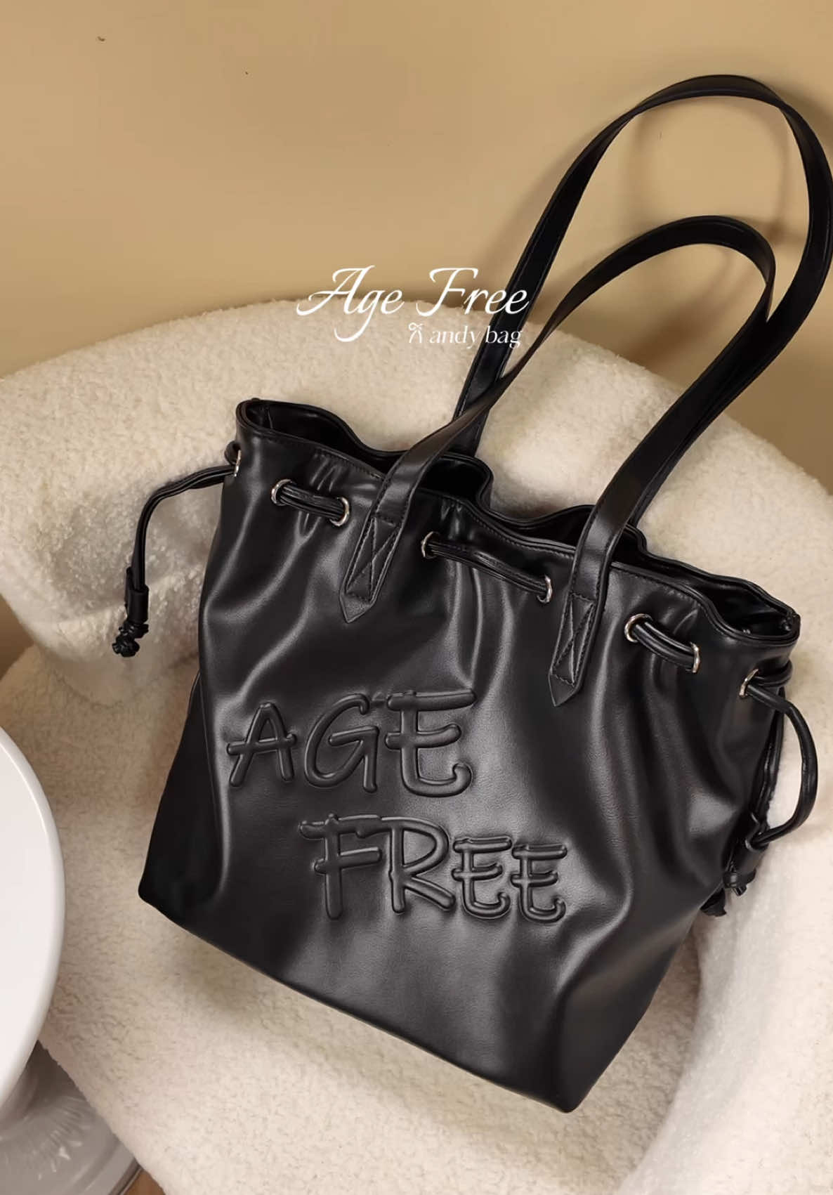 new tote bag alert! #agefree #agefreebag #totebag #bag #totebagrecommendations #recommendations #totebagaesthetic 