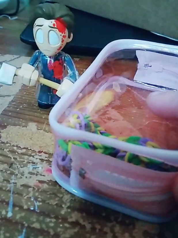 I love being a yumedanshi and a oshikatsu freak for businessmen who murder and are stuck in the closet #patrickbateman #americanpsycho #itabag #yoshikagekira #oshikatsu 