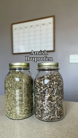 Amish ibuprofen⚡️ . . . Pint jar: 3tbsp dandelion root  3tbsp rosemary  Apple cider vinegar to a one inch headspace- let sit for 2 weeks in a dark cabinet, giving a good shake every now and then.  . . #homestead #homemade #herbalism #herbal #holisitc #holistichealth #healthy #amish #homesteading #tincture #tonic 