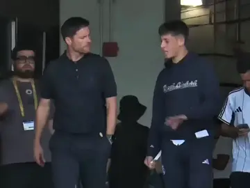 Xabi and Arda discussing tactics after the game #ardagüler #xabialonso #realmadrid #madridista #halamadrid #fyp 